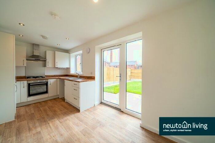 4 Bedroom Property To Rent In Pescall Boulevard, Leicester, LE4