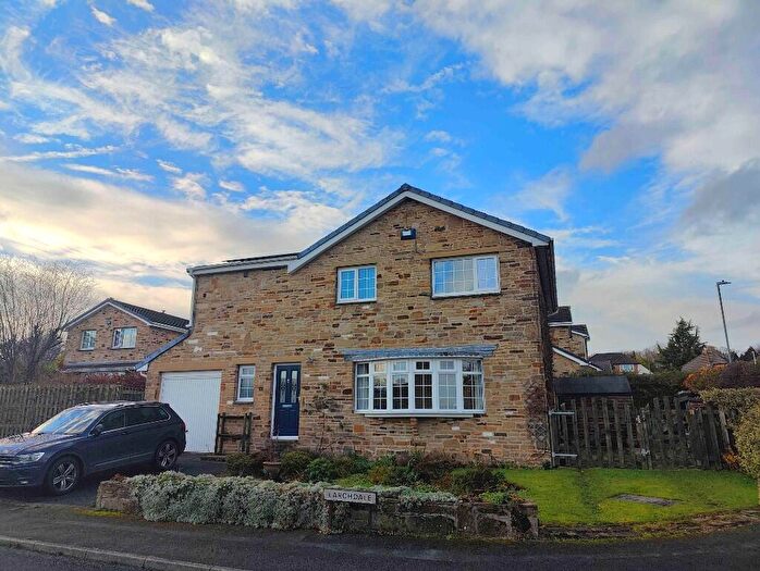4 Bedroom Detached House For Sale In Larchdale, Huddersfield, HD2