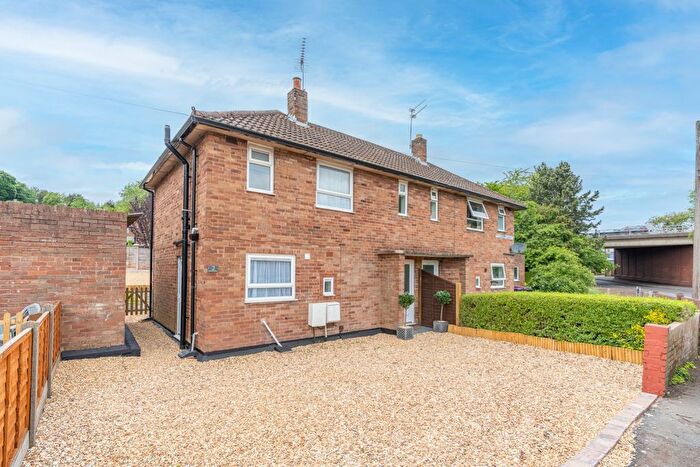 3 Bedroom Semi-Detached House To Rent In Summer Crescent, Wrockwardine Wood, Telford, Shropshire, TF2