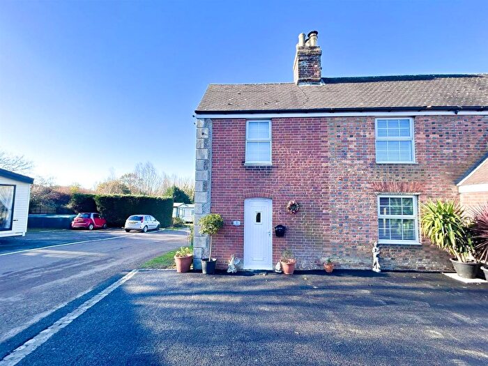 2 Bedroom Semi Detached House For Sale In Rock Lane, Hastings, TN35