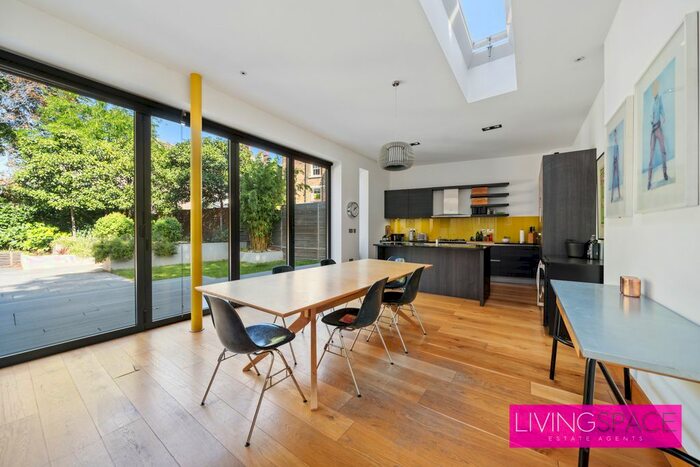 4 Bedroom Terraced House To Rent In Greenwood Road, London, E8