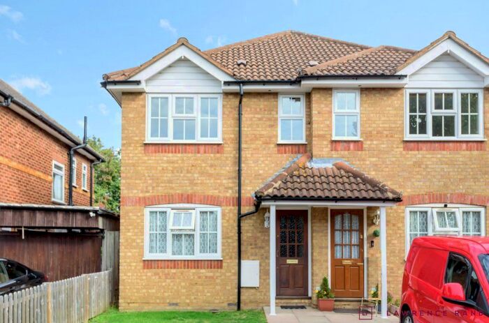 1 Bedroom Flat To Rent In St. Peters Close, Ruislip, Middlesex, HA4