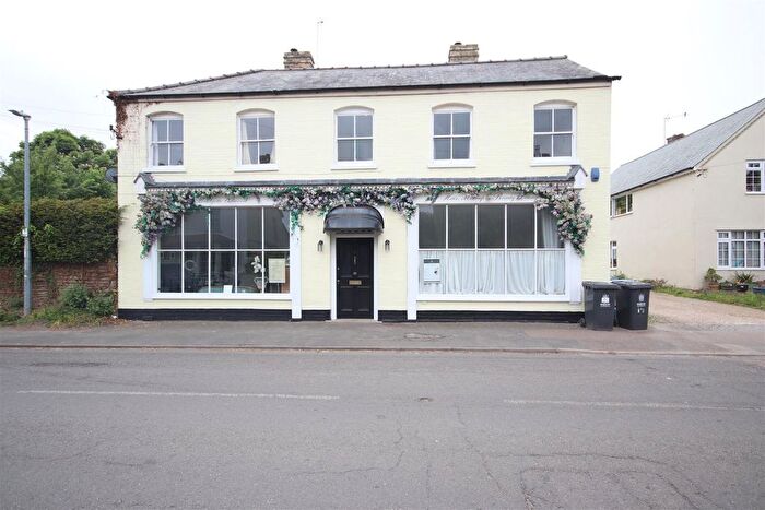 2 Bedroom Flat To Rent In St Peters Street, Duxford, Cambridge, CB22