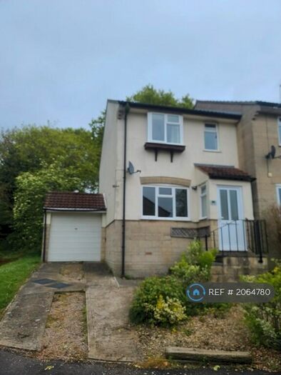 3 Bedroom End Of Terrace House To Rent In Darcy Close, Chippenham, SN15