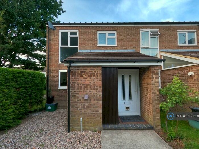 3 Bedroom Semi-Detached House To Rent In Charlwood, Croydon, CR0