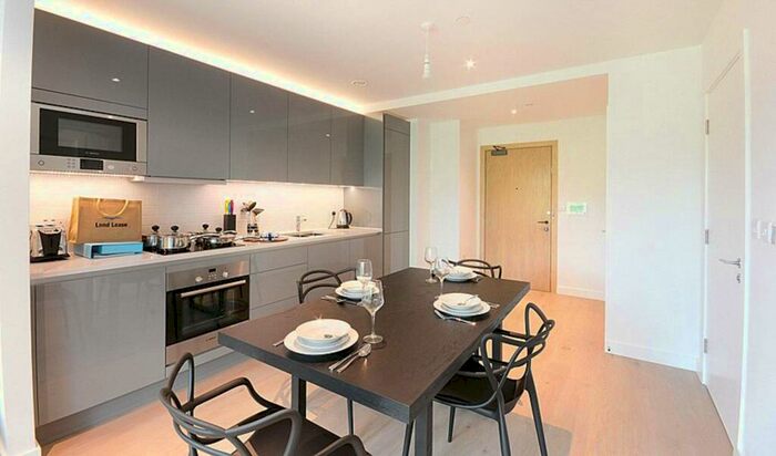 1 Bedroom Flat To Rent In Rodney Road, Elephant And Castle, London, SE17