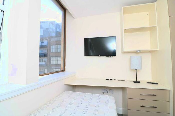 Studio To Rent In Pall Mall, Liverpool, L3