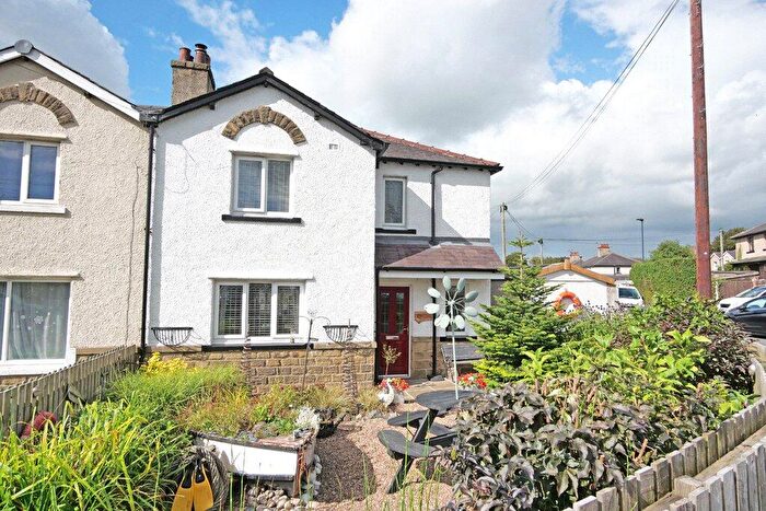 3 Bedroom Semi-Detached House For Sale In Burnside Cresent, Skipton, BD23