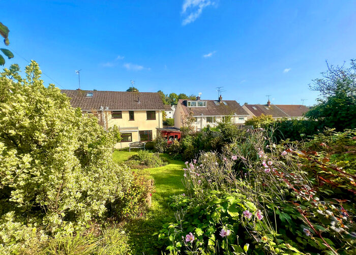 3 Bedroom Semi-Detached House For Sale In Felton Lane, Winford, BS40