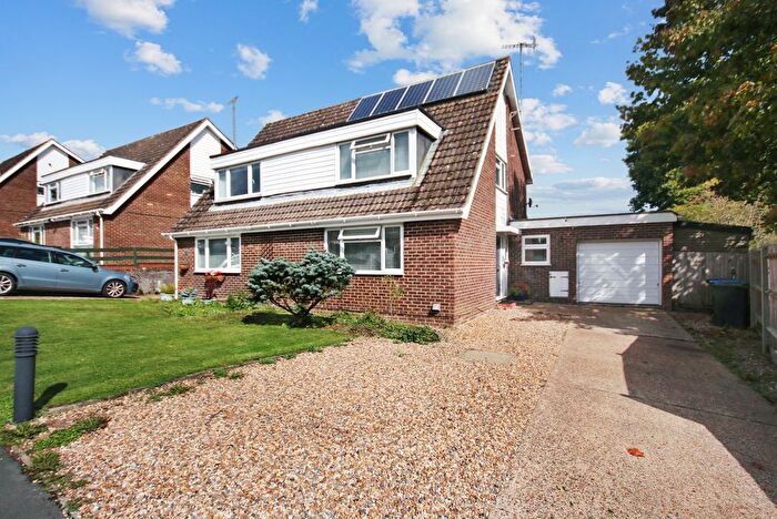 3 Bedroom Semi-detached House For Sale In Hazel Way, Crawley Down, RH10