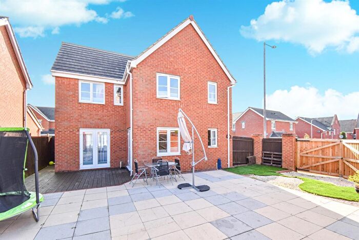 4 Bedroom Detached House For Sale In Rochester Road, Corby, NN18