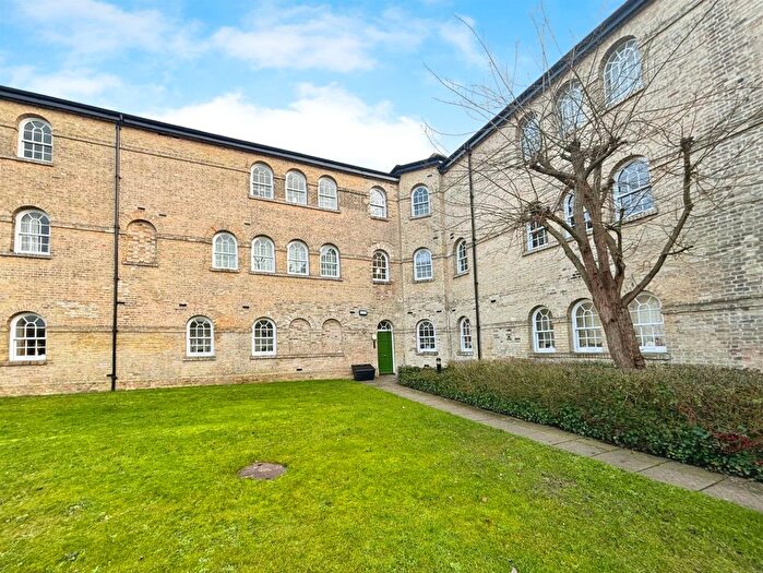 2 Bedroom Flat For Sale In Radwinter Road, Saffron Walden, CB11