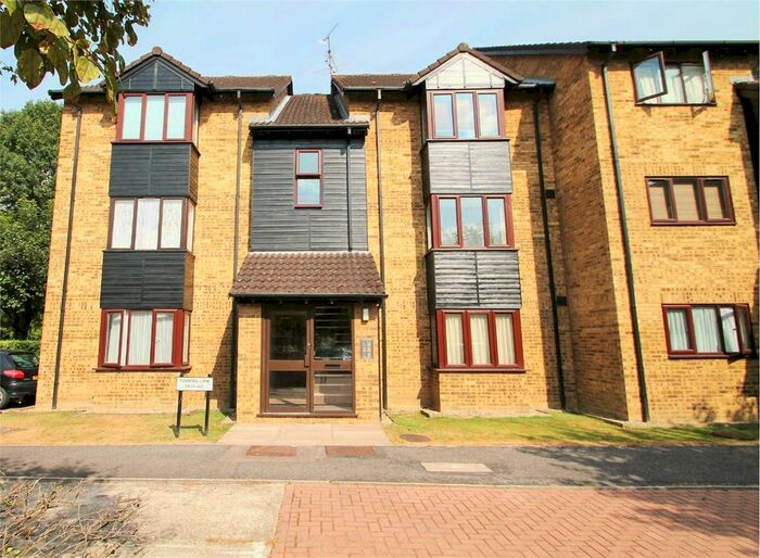 Studio To Rent In Turnpike Lane, Uxbridge, Middlesex, UB10