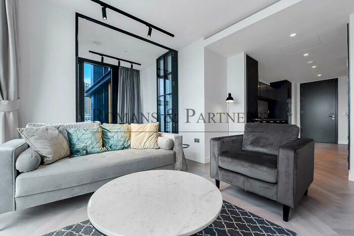 1 Bedroom Apartment To Rent In One Crown Place, Shoreditch, EC2A