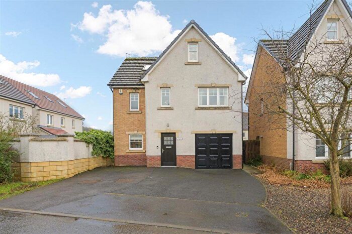 5 Bedroom House For Sale In Crinan Place, Dunfermline, KY11