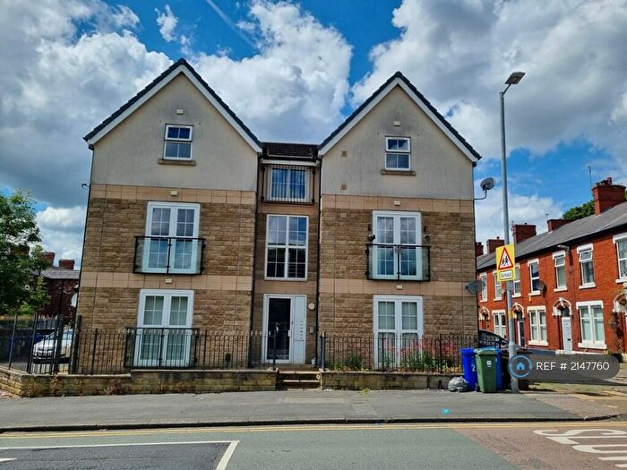 2 Bedroom Flat To Rent In The White Hart Apartments, Hyde, SK14
