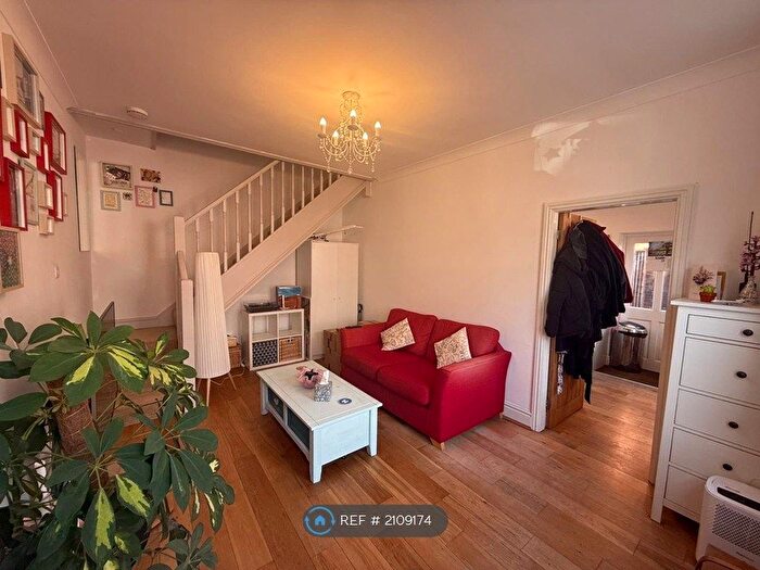 2 Bedroom Terraced House To Rent In Churton Road, Chester, CH3