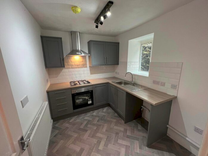 3 Bedroom End Of Terrace House To Rent In Margaret Street Pontygwaith - Ferndale, CF43