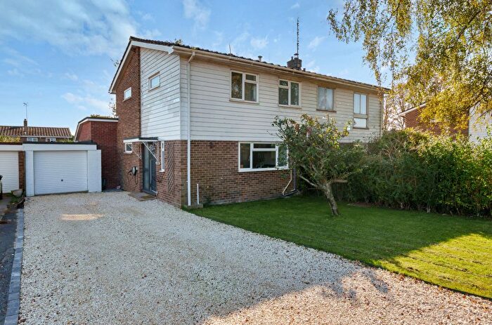 3 Bedroom Semi-detached House For Sale In South Road, Alresford, Hampshire, SO24