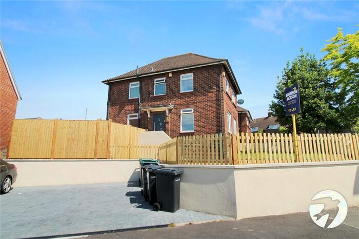 3 Bedroom Semi-Detached House To Rent In St. Georges Crescent, Gravesend, DA12