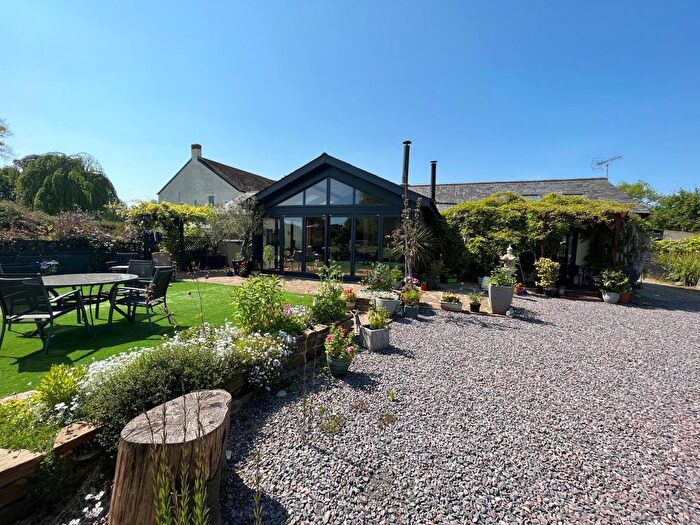 4 Bedroom Bungalow For Sale In Willand Road, Halberton, Tiverton, Devon, EX16