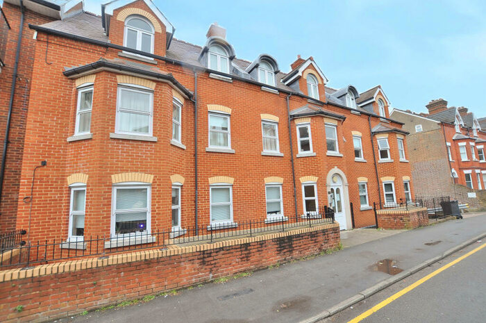 2 Bedroom Apartment To Rent In Sydenham Road, Guildford, Surrey, GU1