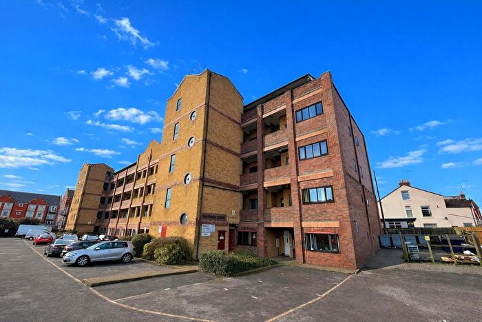 2 Bedroom Flat To Rent In Galliard Court, Baronson Gardens, Abington, NN1