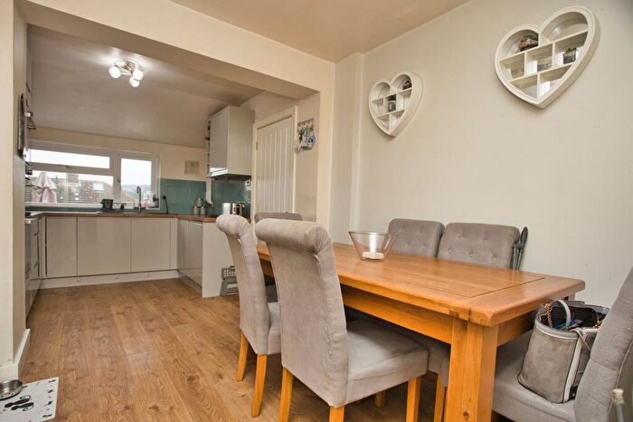 3 Bedroom Terraced House For Sale In Hamilton Road, Dover, CT17