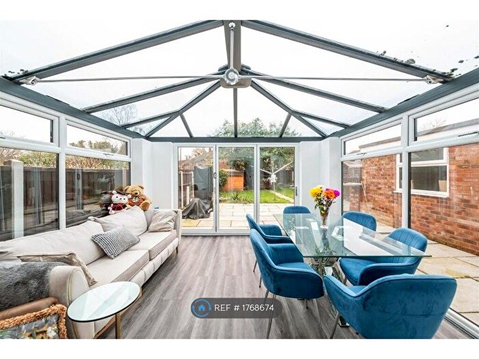 3 Bedroom Semi-Detached House To Rent In New Causeway, Reigate, RH2