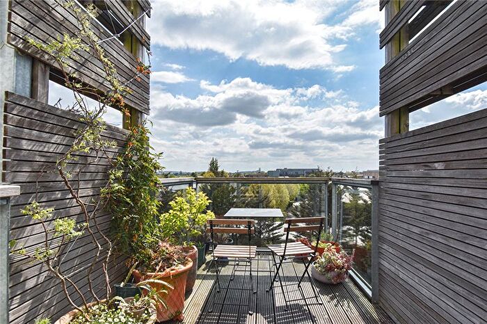 2 Bedroom Flat To Rent In Bailey House, Rustat Avenue, Cambridge, CB1