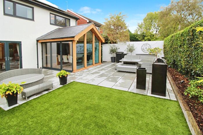 4 Bedroom Detached House For Sale In Cox Crescent, Dunchurch, Rugby, CV22