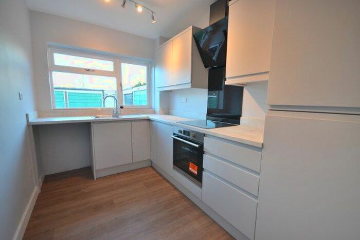 1 Bedroom Flat To Rent In Bredhurst Road, Gillingham ME8