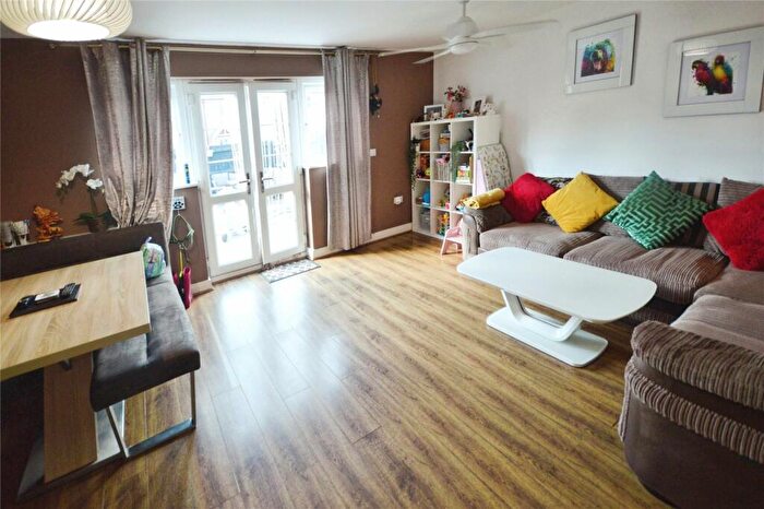 3 Bedroom End Of Terrace House For Sale In Pavillion Gardens, Lincoln, Lincolnshire, LN6