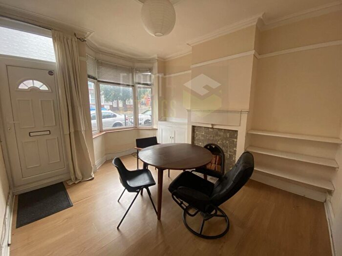 2 Bedroom Terraced House To Rent In Welford Road, Clarendon Park, LE2