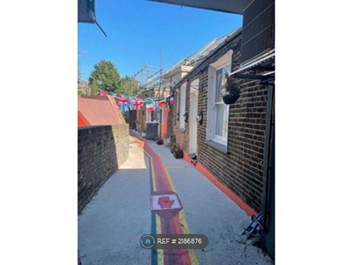 1 Bedroom Flat To Rent In Lee High Road, London, SE13