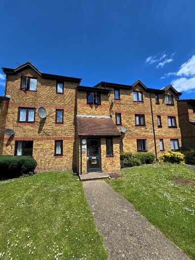 2 Bedroom Apartment For Sale In Celadon Close, Enfield, Middlesex, EN3