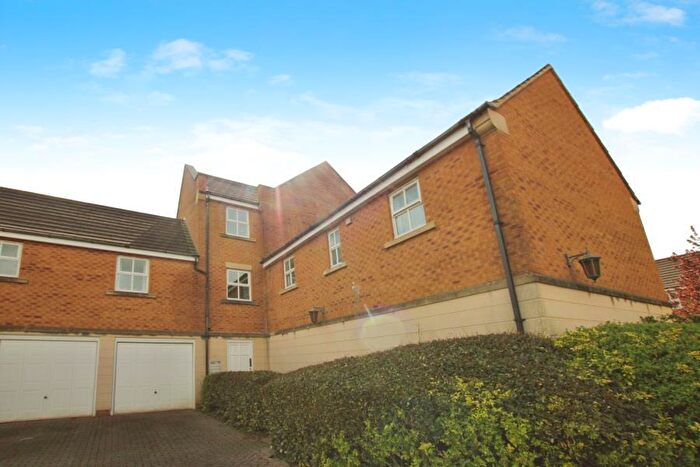 2 Bedroom Flat To Rent In Lancelot Road - Stoke Park, BS16