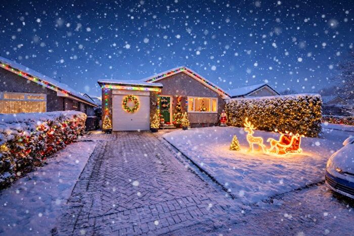 3 Bedroom Detached Bungalow For Sale In Lancaster Avenue, Beith, KA15