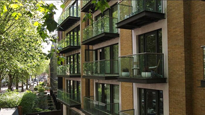 1 Bedroom Flat For Sale In Chiswick High Road, London, W4