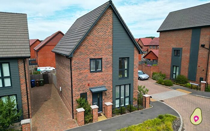 3 Bedroom Detached House To Rent In St. Marys Row, Crowthorne, Berkshire, RG45
