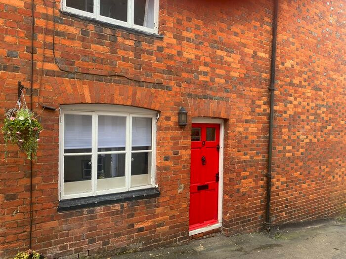 2 Bedroom Terraced House To Rent In Bristle Hill, Buckingham, MK18