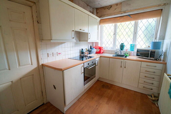 3 Bedroom Semi-Detached House For Sale In Widney Lane, Solihull, B91