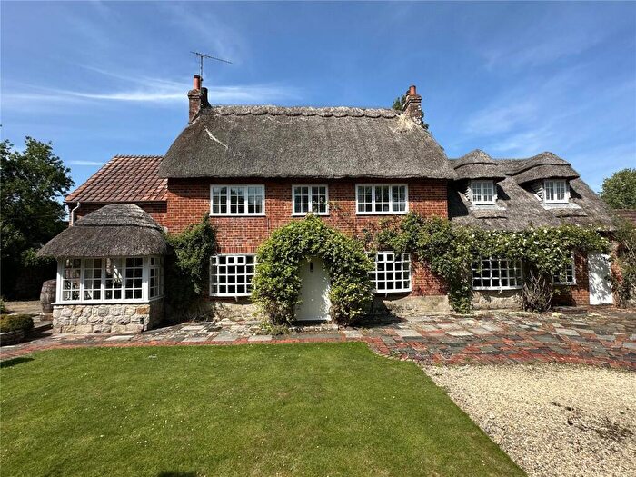 4 Bedroom Detached House For Sale In Lockeridge, Marlborough, SN8