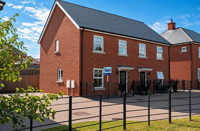 2 Bedroom Semi-Detached House For Sale In Osprey Gardens, Whitfield, CT16