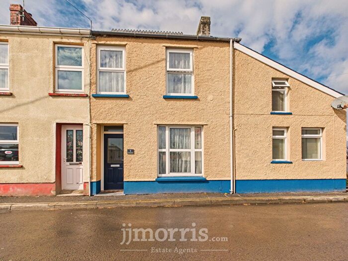 3 Bedroom Semi-detached House For Sale In Station Road, Whitland, SA34
