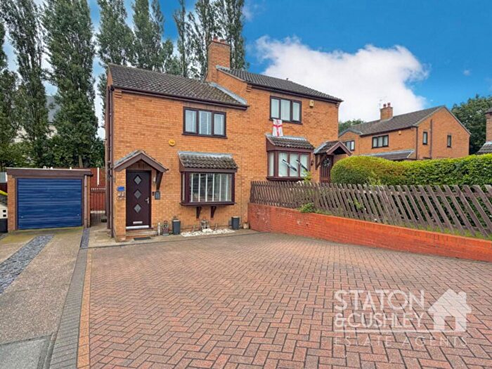 3 Bedroom Semi-Detached House For Sale In Andover Road, Mansfield, NG19