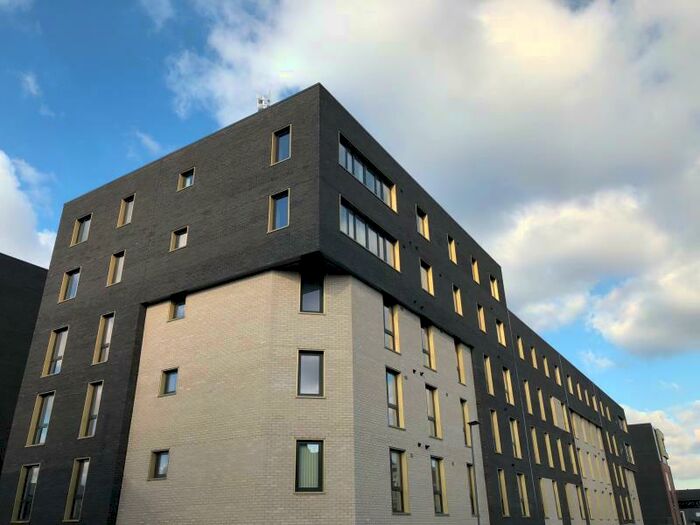 2 Bedroom Apartment To Rent In Drapery House, Fabrick Square, Lombard Court, Birmingham, B12