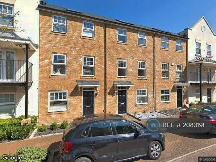 4 Bedroom Terraced House To Rent In Renwick Drive, Bromley, BR2