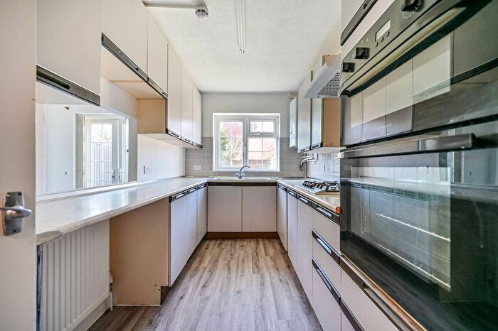 6 Bedroom Terraced House To Rent In Blenheim Gardens, Kingston, Kingston Upon Thames, KT2