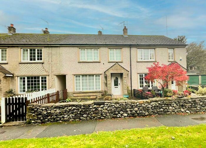 3 Bedroom Town House For Sale In Caxton Garth, Threshfield, Skipton, BD23